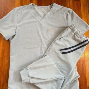 FIGS Scrub Set - Mens - Tansen pants - Leon Top - Dusty Blue